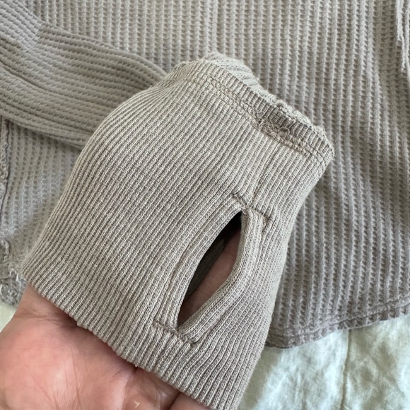 We the Free Roll With It Thermal - Picture 7 of 8